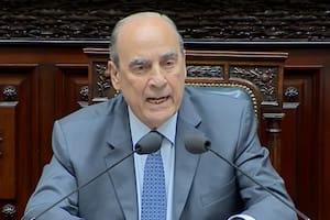 Guillermo Francos en la sesión informativa sobre la gestión del Gobierno