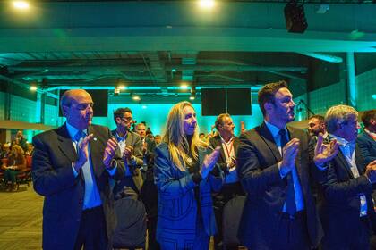 Guillermo Francos, Karina Milei y Luis Petri acompañaron al presidente Javier Milei en su presentación en AmCham
