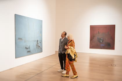 Guillermo Kuitca y Marta Minujín recorren la muestra