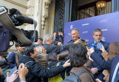 Guillermo Michel y Carlos Ñamandú, en la conferencia de prensa