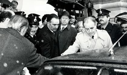 Guillermo Patricio Kelly se retira de Tribunales el 30 de agosto de 1983