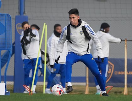 Guillermo Pol Fernández en un entrenamiento de Boca en Ezeiza