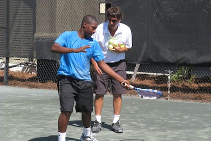 Guillermo Rivas y la práctica con Phillip Major, de Bahamas