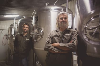 Guillermo Valarino y su hijo, Santiago. Los creadores de Beerdier.