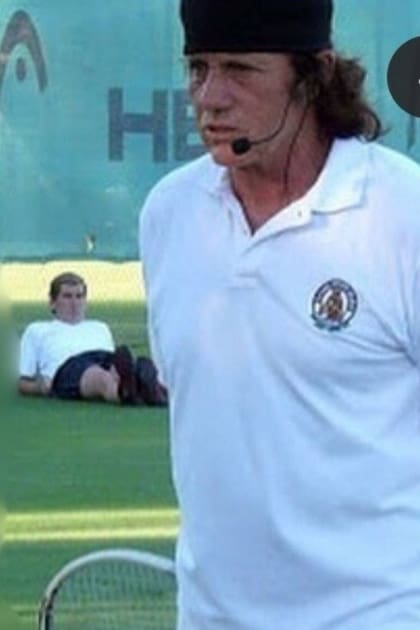 Guillermo Vilas da una clínica de tenis en el Hurlingham Club en 2012