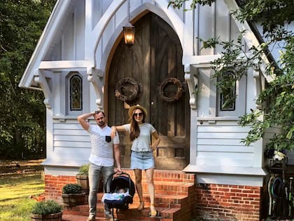 Gunther y Anastasiia compraron una iglesia de 120 años en Maryland por US$320.000 y la convirtieron en su hogar