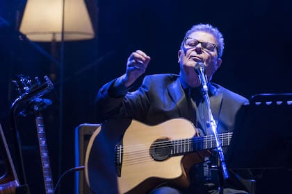 Gustavo Santaolalla regresa al Teatro Colón para crear una experiencia retrospectiva de toda su obra solista
