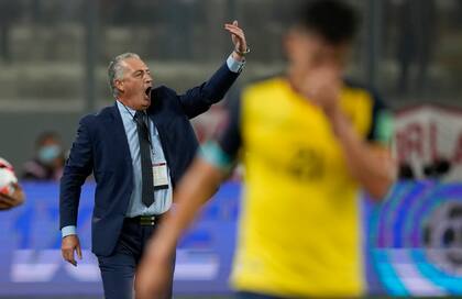 Gustavo Alfaro, el entrenador argentino que está al mando de Ecuador, quiere darle la clasificación a su seleccionado
