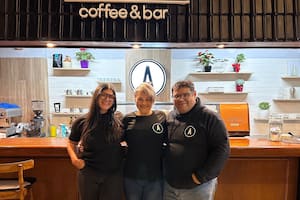 Gustavo Arias, su esposa Karileny Martínez y la hija de ambos, Aurisabel Arias