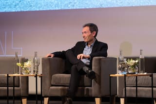 Gustavo Béliz, integrante de un influyente órgano del Vaticano, hizo una advertencia sobre la inteligencia artificial