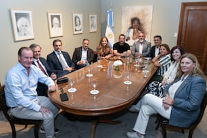 Dirigentes del PJ buscan construir una alternativa a Kicillof y al kirchnerismo para 2027