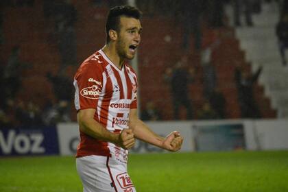 Gustavo Gotti convirtió los dos goles de la Gloria