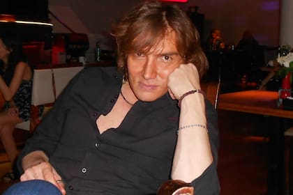 Gustavo López envió un mensaje a sus fans a través de Facebook