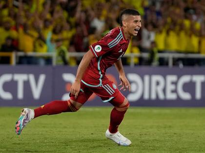 Gustavo Puerta, capitán y emblema de Colombia, pasó de la segunda categoría de su país a la Bundesliga alemana.