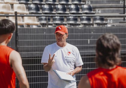 Gustavo Quinteros, entrenador de Independiente