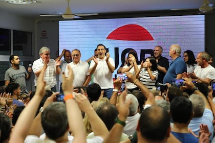 Gustavo Valdés es elegido como nuevo presidente de la UCR de Corrientes