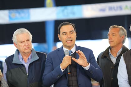 El fuerte reclamo de Gustavo Valdés al flamante ministro del Interior Lisandro Catalán: “Hay que levantar el culito” - Image 2