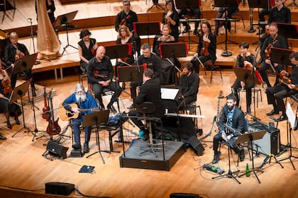 Gustavo y Juan Luqui en un show en Polonia, en 2024