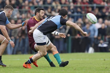 Gutiérrez Taboada conducción: el 10 da continuidad a un ataque ante Marcos Moroni; la precisión quirúrgica en el pie del apertura propició un try que resultaría decisivo.