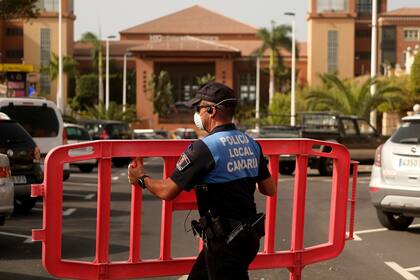 En Tenerife, las autoridades sanitarias están tomando medidas preventivas para contener el brote nacido en China