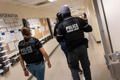 Ha habido denuncias de detenciones de extranjeros con sus papeles en regla por los agentes de Inmigración