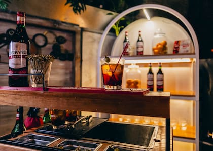 Había bartenders que preparaban las auténticas recetas para degustar un verdadero vermut.