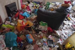 La desastrosa casa de un acumulador de basura: “No se podía caminar”