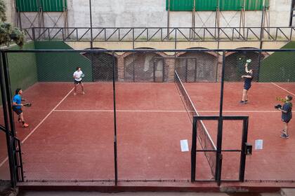 El padel en su versión tradicional, dos contra dos, volverá a ser habilitado