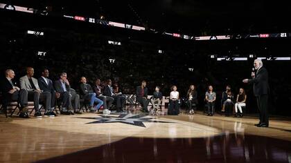 Habla Popovich, Duncan, Ginóbili y otras leyendas de los Spurs escuchan