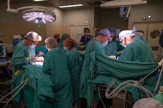 Hablaron los médicos del Garrahan que separaron a dos siamesas unidas por el abdomen