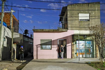 Habrá controles casa por casa en La Cava, en Fiorito