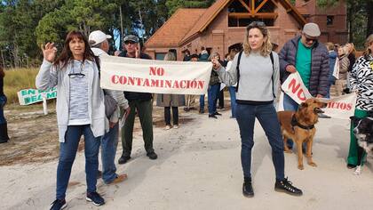 Hace dos semanas, muchos vecinos de la zona, incluidos de balnearios cercanos, compartieron la protesta por más edificaciones en Costa Esmeralda