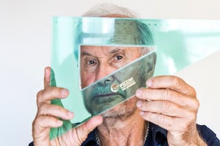 El hombre detrás de los útiles escolares que usamos hace 60 años