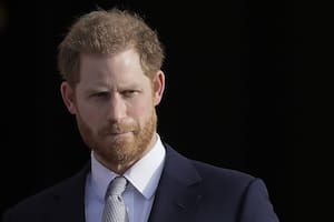 Un nuevo escándalo podría salpicar al príncipe Harry en medio de su intento por acercarse a la familia real