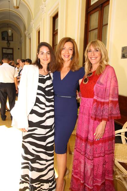 Hace tres décadas que la fundación colabora con el Hospital Churruca Visca. Sofía Pinto, Nunzia Locatelli y Amalia Amoedo.