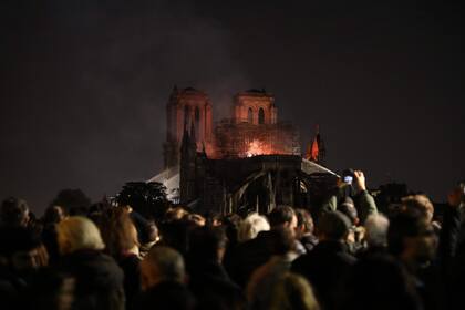 Hace un año la catedral de Notre Dame fue devastada por un feroz incendio que la destruyó casi en su totalidad
