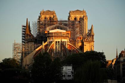 Hace un año la catedral de Notre Dame fue devastada por un feroz incendio que la destruyó casi en su totalidad