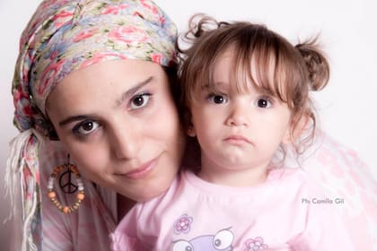 Hace un tiempo que Agustina comenzó a plasmar en su computadora 23 abriles, un libro en el que relata en primera persona todo lo que vivió durante todos esos años que fue cargando en su espalda.