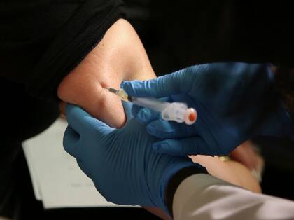 Hace una semana, la OPS difundió una alerta epidemiológica por los brotes en cuatro países de la región e instó a los gobiernos locales a reforzar la vacunación
