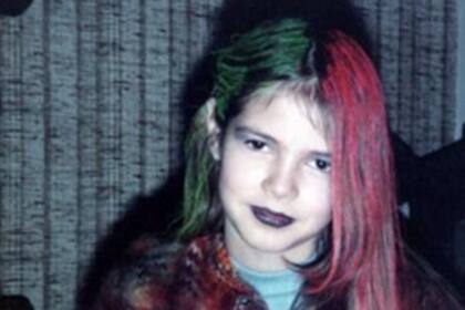 Hace unos días, Heide subió esta foto a Twitter: con pocos años y pelos multicolores