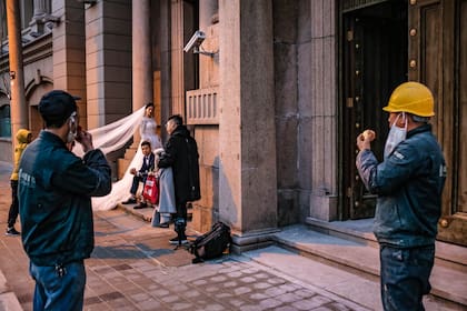 Hace unos meses viajé por primera vez a China. Apenas salí a caminar por las calles de Shanghái, me sorprendí por la cantidad de cámaras de seguridad que forman parte del paisaje de la ciudad.