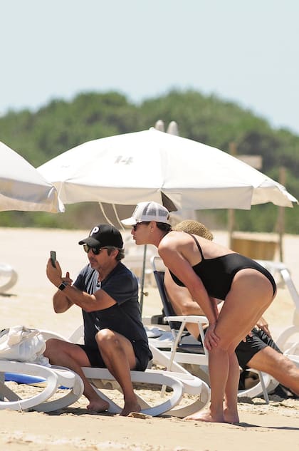 Hacen vida muy tranquila, toman sol,
conversan, se ríen y se sacan fotos