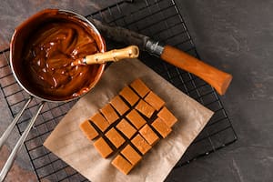 El secreto del toffee: cómo preparar tortas, caramelos y postres con este manjar