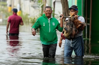 Hallan sin vida a veterinario que desapareció durante inundaciones en Colombia
