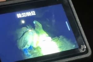 Buzos del histórico rescate de Tailandia encontraron con vida a cinco de las siete personas atrapadas en una cueva de Laos