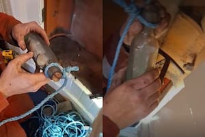 Hallaron una botella incrustada en un faro con un mensjae de hace 132 años