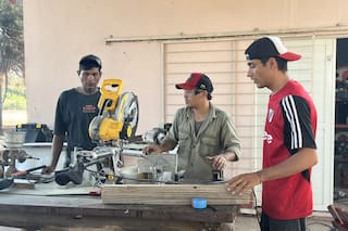 El quiebre de un padre que lo llevó al taller donde “restauran” personas
