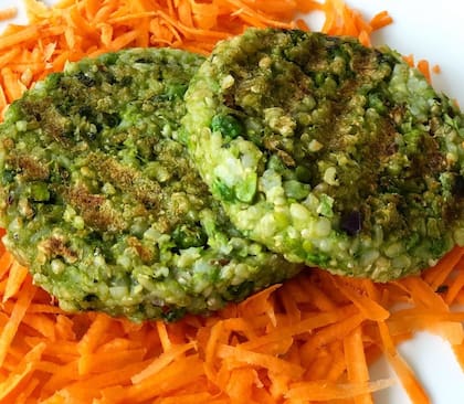 Hamburguesas de arvejas y arroz yamaní