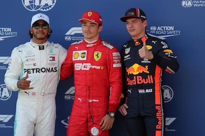 Hamilton (2°), Leclerc (1°) y Verstappen (3°), antes de la sanción al británico, que largará 5°