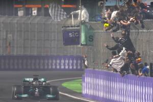 Hamilton ganó una carrera increíble en Arabia Saudita y llegan a la última fecha igualados con Verstappen